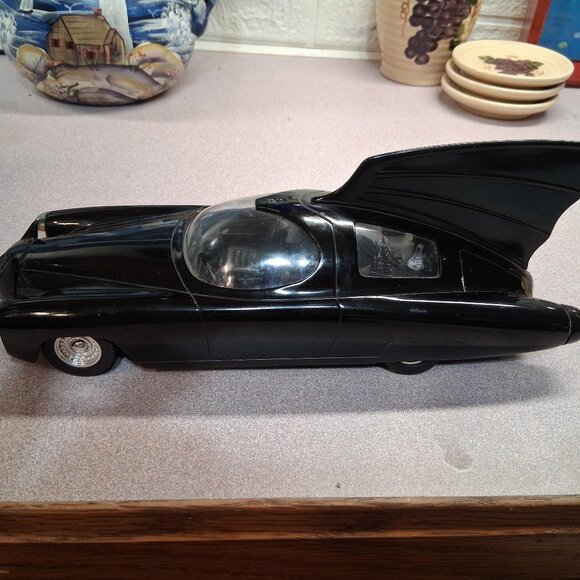 2002 DC Johnny Lightning ??1950's Batman Batmobile Black Diecast **READ** - Picture 1 of 8